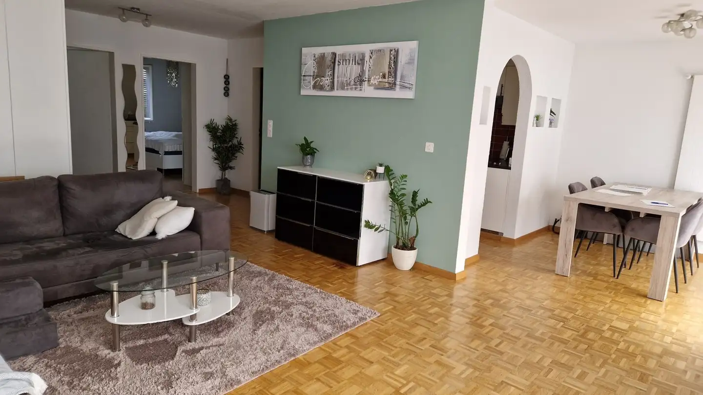 Wohnung mieten - Neubüelstrasse 5, 8340 Hinwil - Foto 2