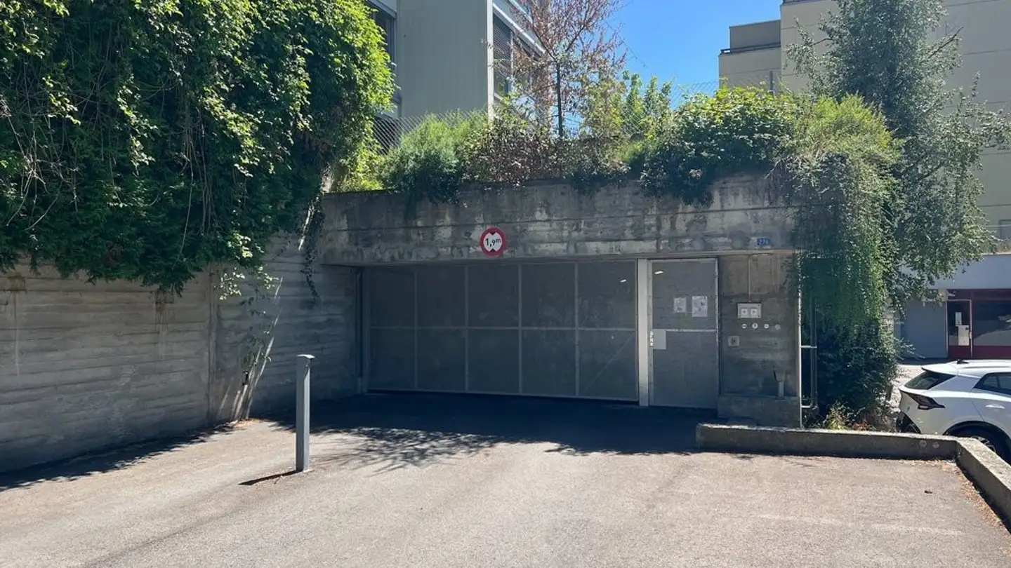Underground parking space for rent - Route Henri-Dunant 11, 1700 Fribourg