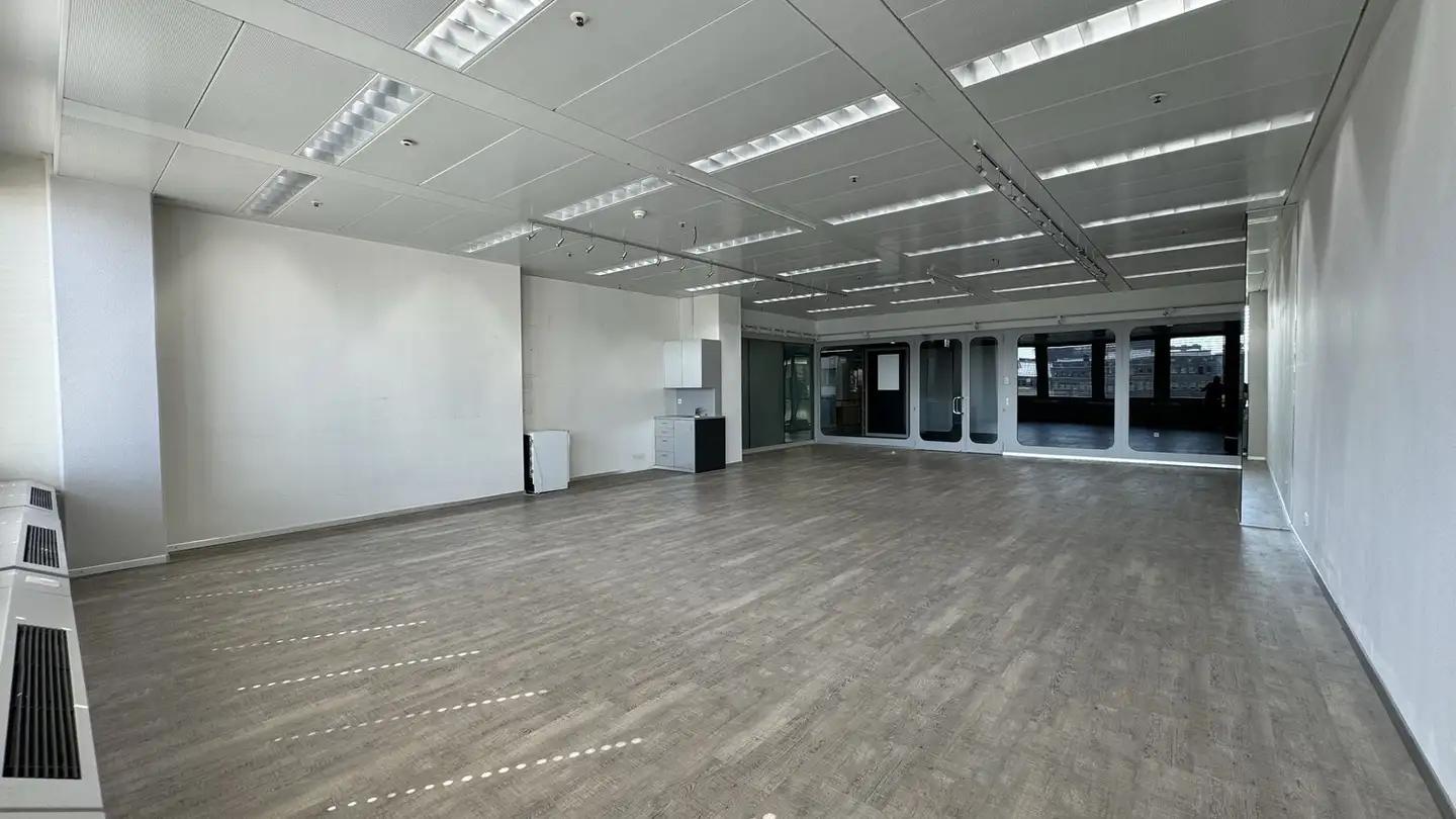 Commercial for rent - Thurgauerstrasse 117, 8152 Glattpark (Opfikon)