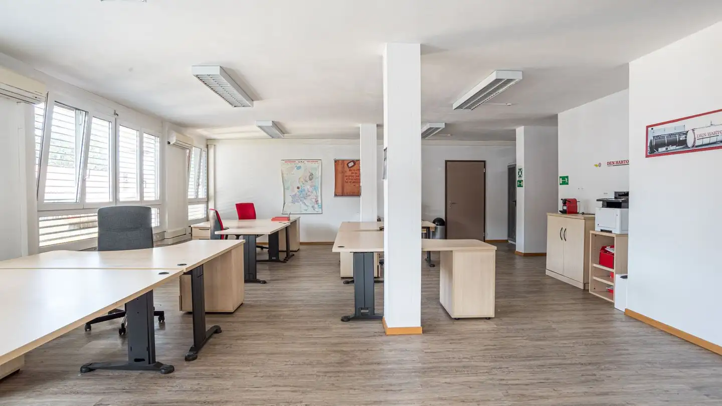 Spazio ufficio in affitto - Via Maestri Comacini 7, 6830 Chiasso - Photo 2