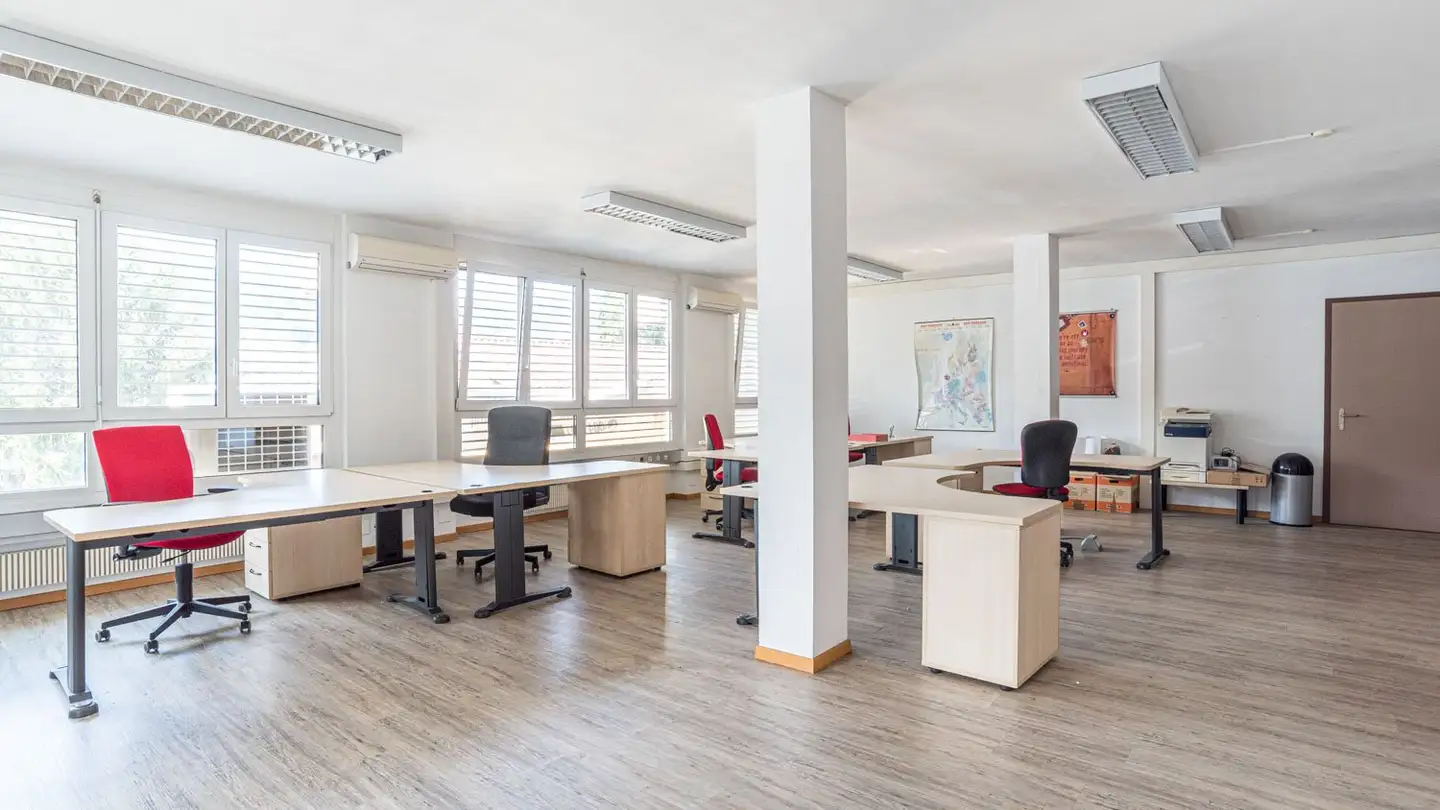 Spazio ufficio in affitto - Via Maestri Comacini 7, 6830 Chiasso - Photo 4