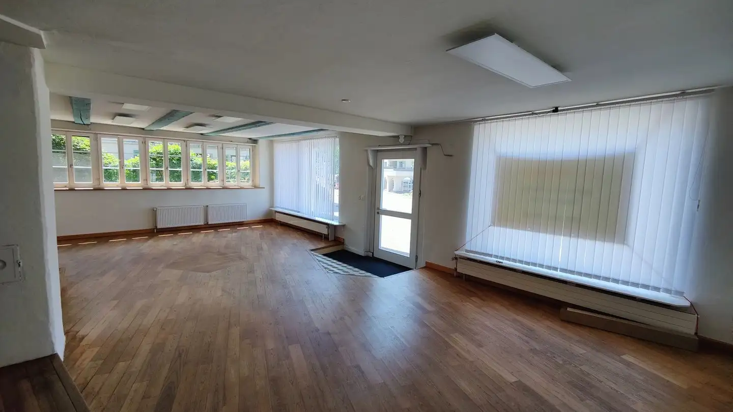 Commerciale in affitto - Rütistrasse 21, 8636 Wald ZH