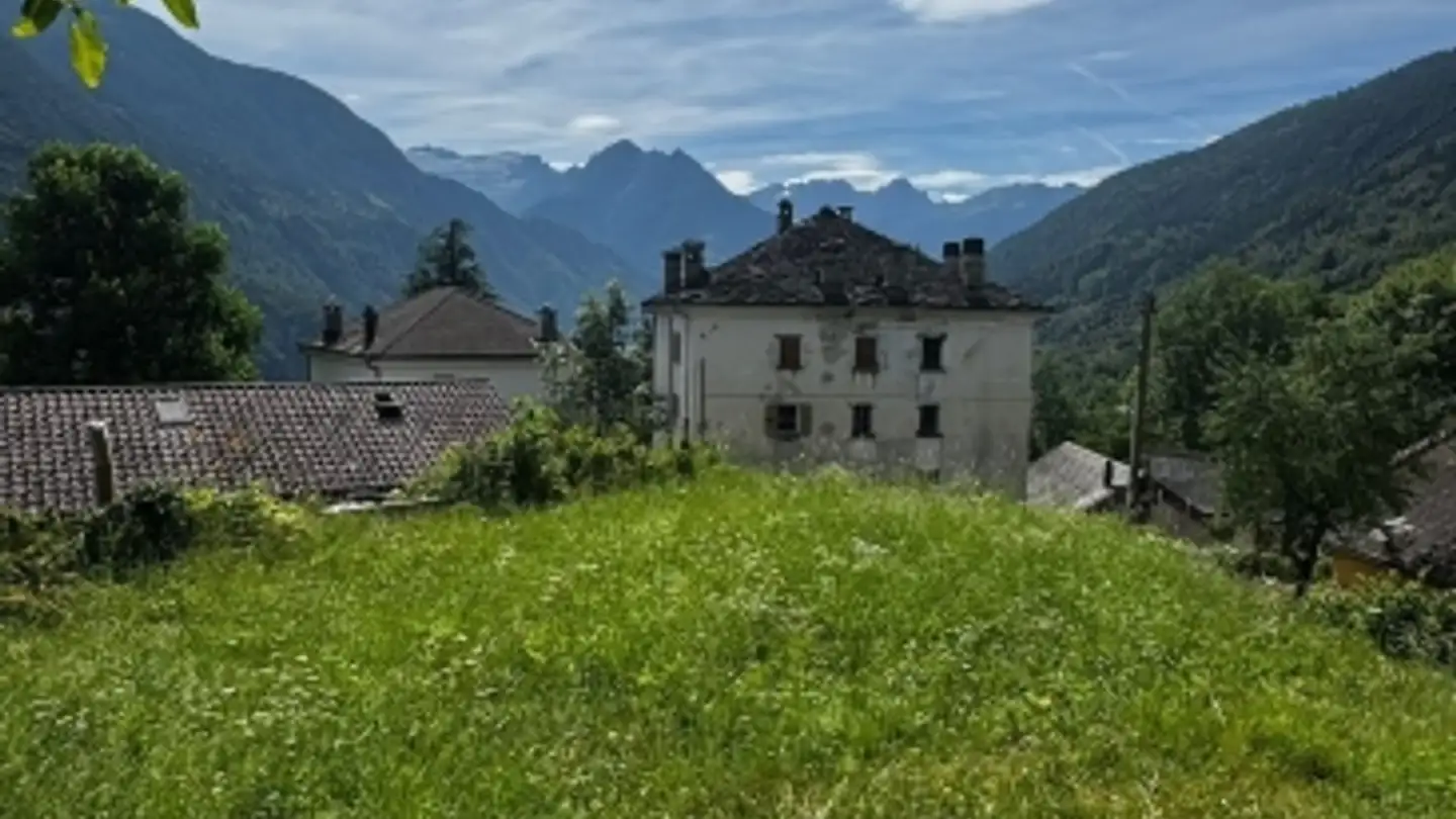 Terrain constructible à vendre - 6722 Corzoneso