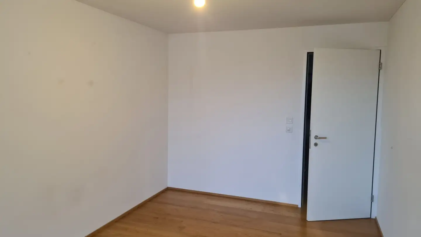 Zimmer mieten - Heerenschürlistrasse 3, 8051 Zürich