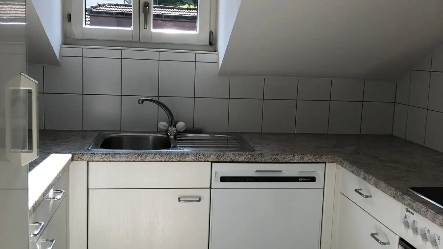 Dachgeschosswohnung mieten - Zürichstrasse 42, 6004 Luzern - Foto 2