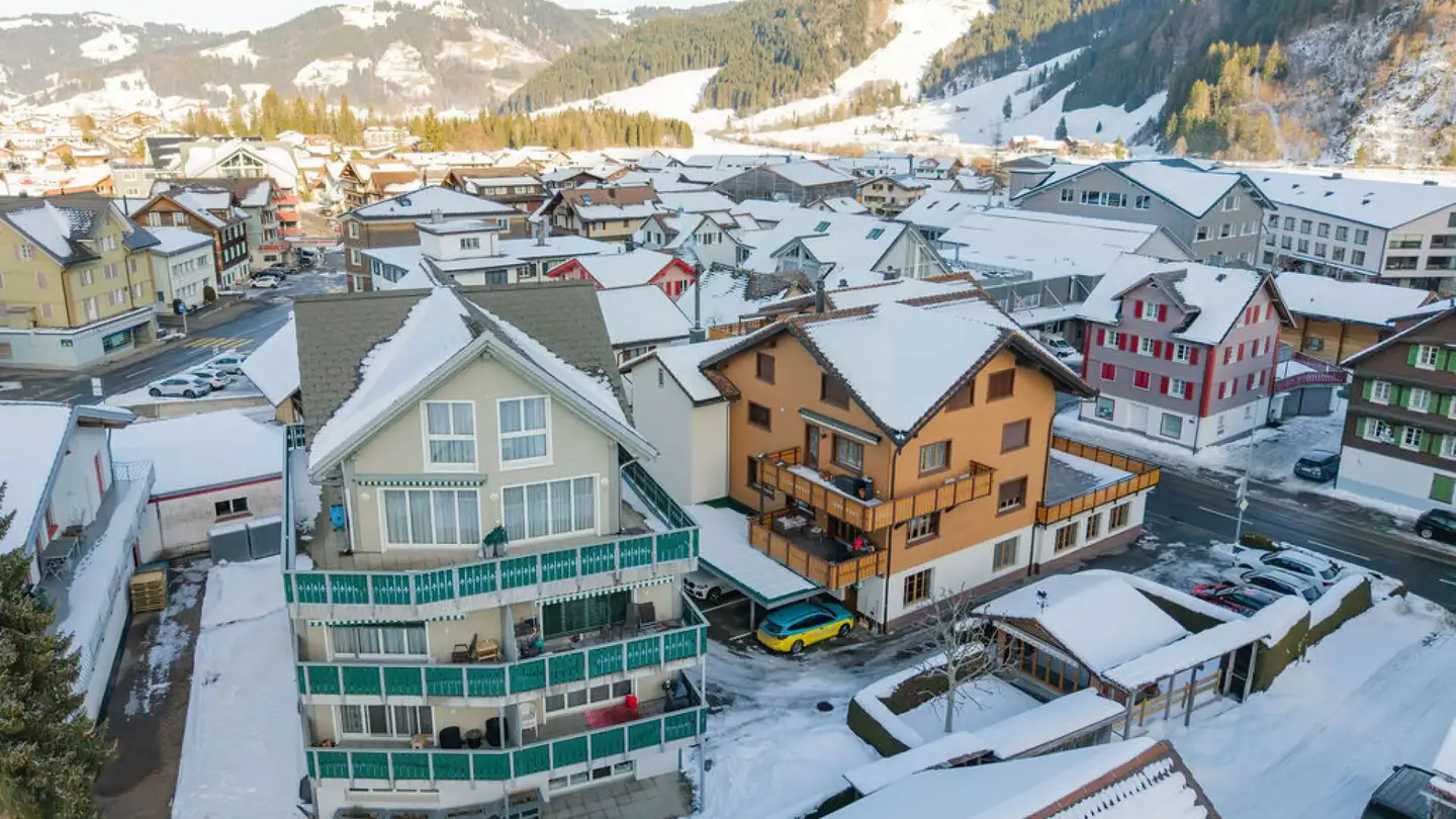 Mixed-use building for sale - Waagtalstrasse 12, 8842 Unteriberg