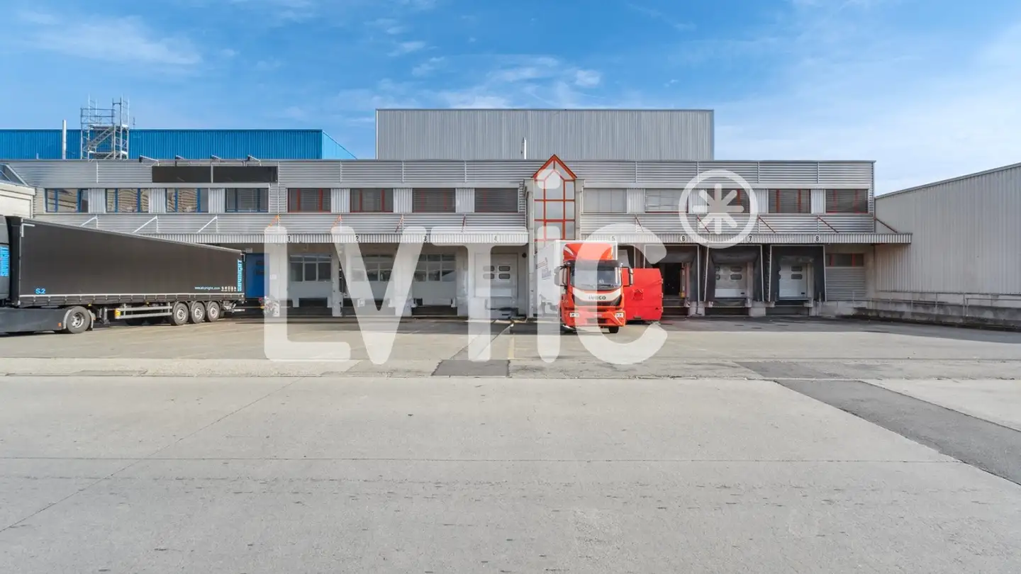 Spazio di archiviazione in affitto - 1242 Satigny