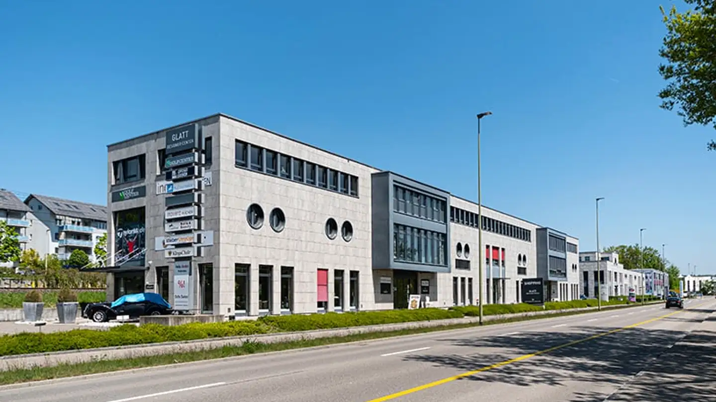 Grand magasin à louer - Neue Winterthurerstrasse 36, 8304 Wallisellen