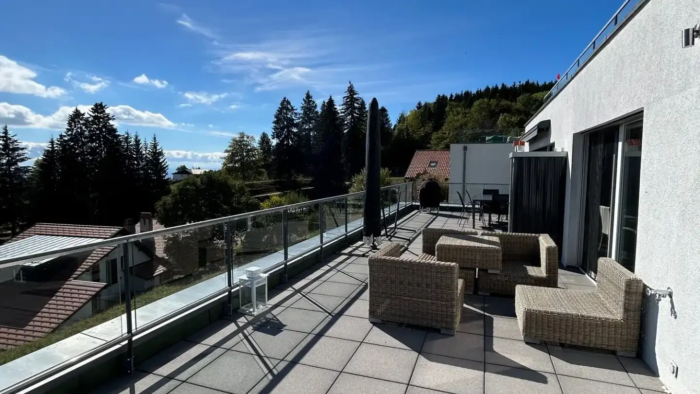 Terrassenwohnung mieten - Route de la République 28, 2208 Les Hauts-Geneveys - Foto 2