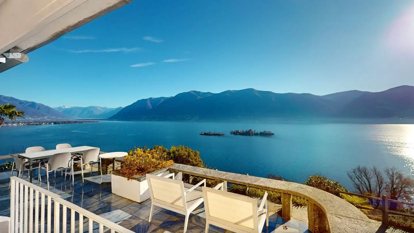 Villa in vendita - Via Ronco, 6613 Porto Ronco