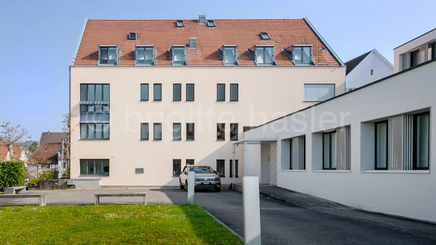 Mischgenutztes Gebäude kaufen - Bachweg 1, 4144 Arlesheim - Foto 3