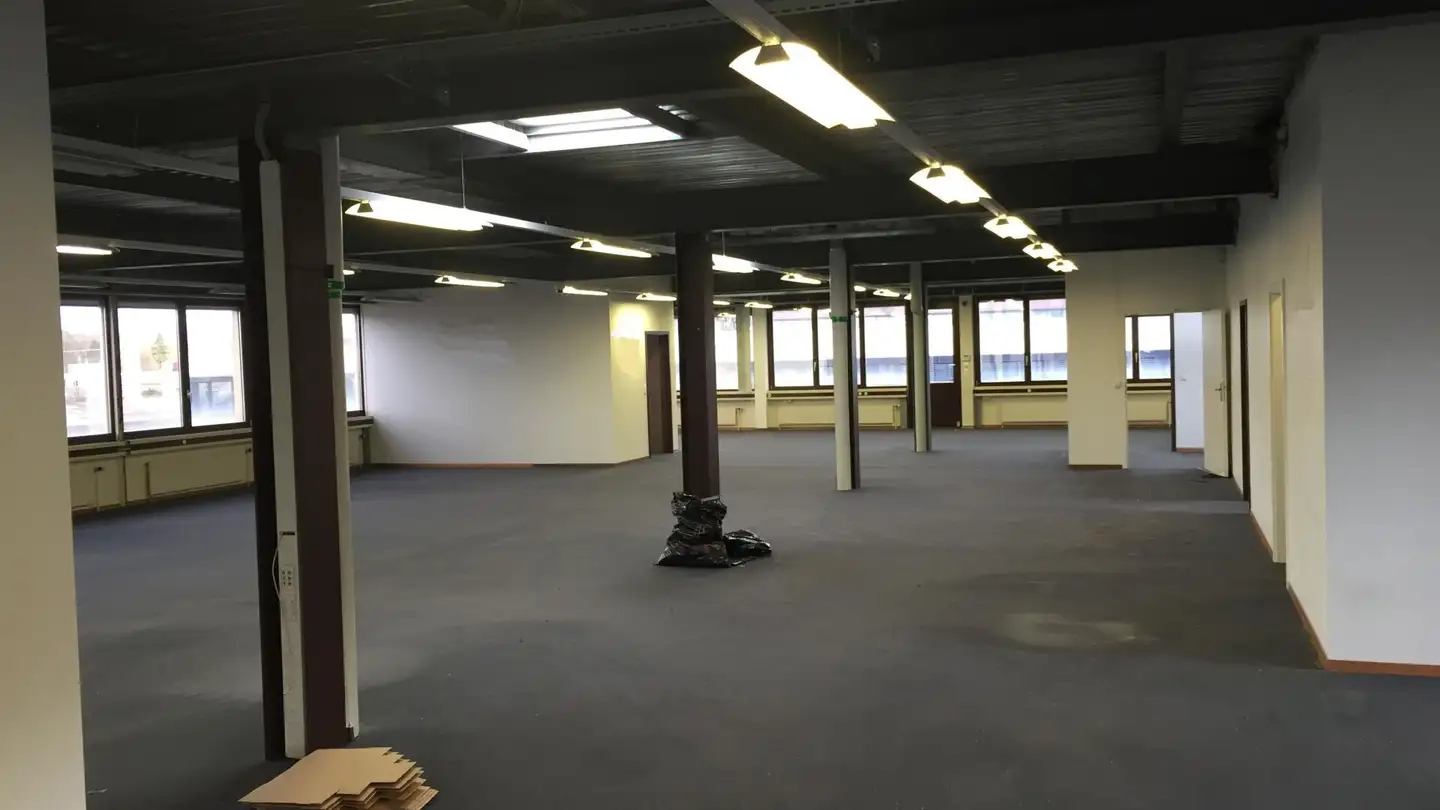 Commercial for sale - 1052 Le Mont-sur-Lausanne - Photo 2