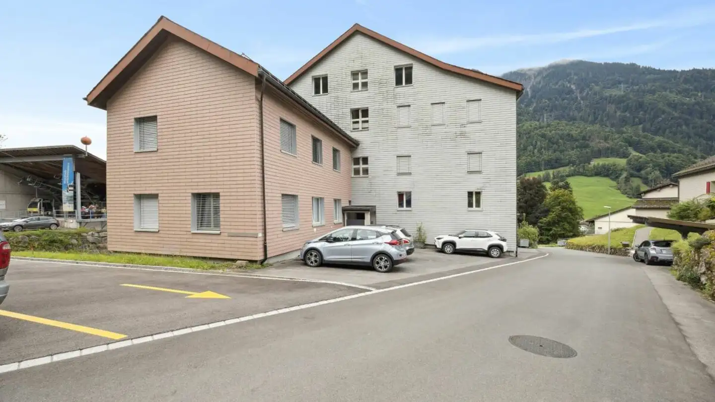 Mehrfamilienhaus kaufen - 8775 Luchsingen