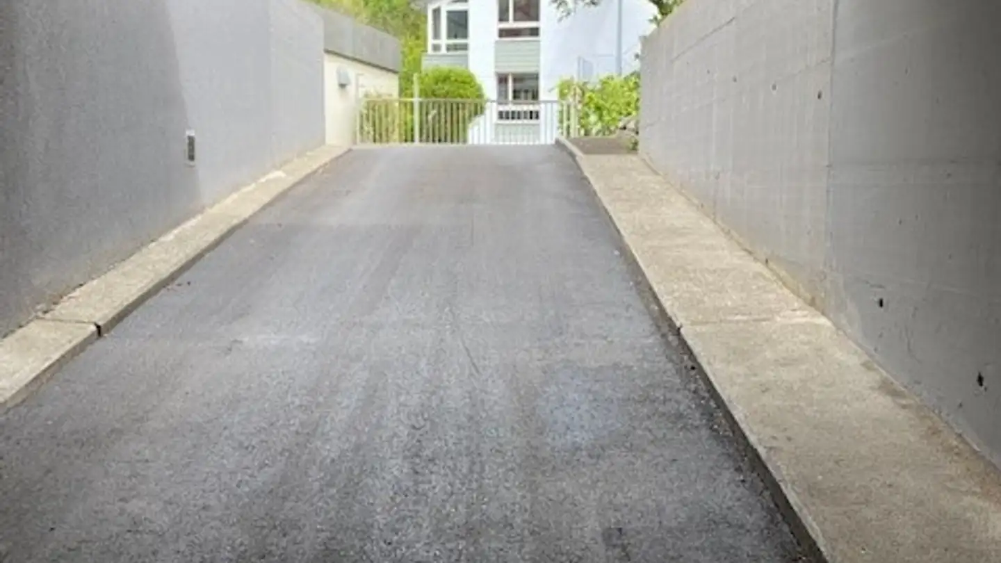 Parcheggio sotterraneo in affitto - Amthausgasse 2, 3860 Meiringen - Photo 2