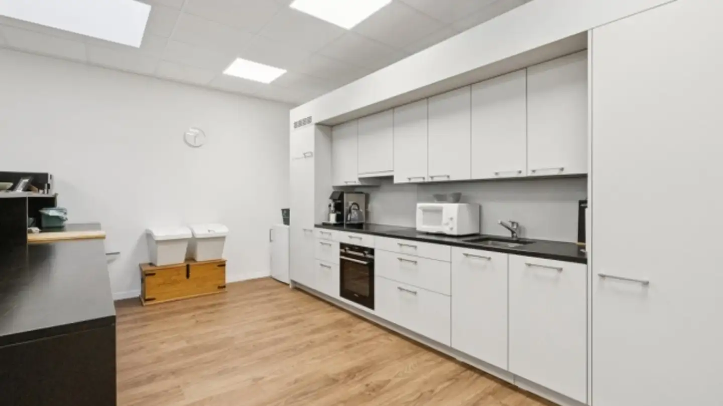 Bureau à louer - Blegistrasse 11a, 6340 Baar