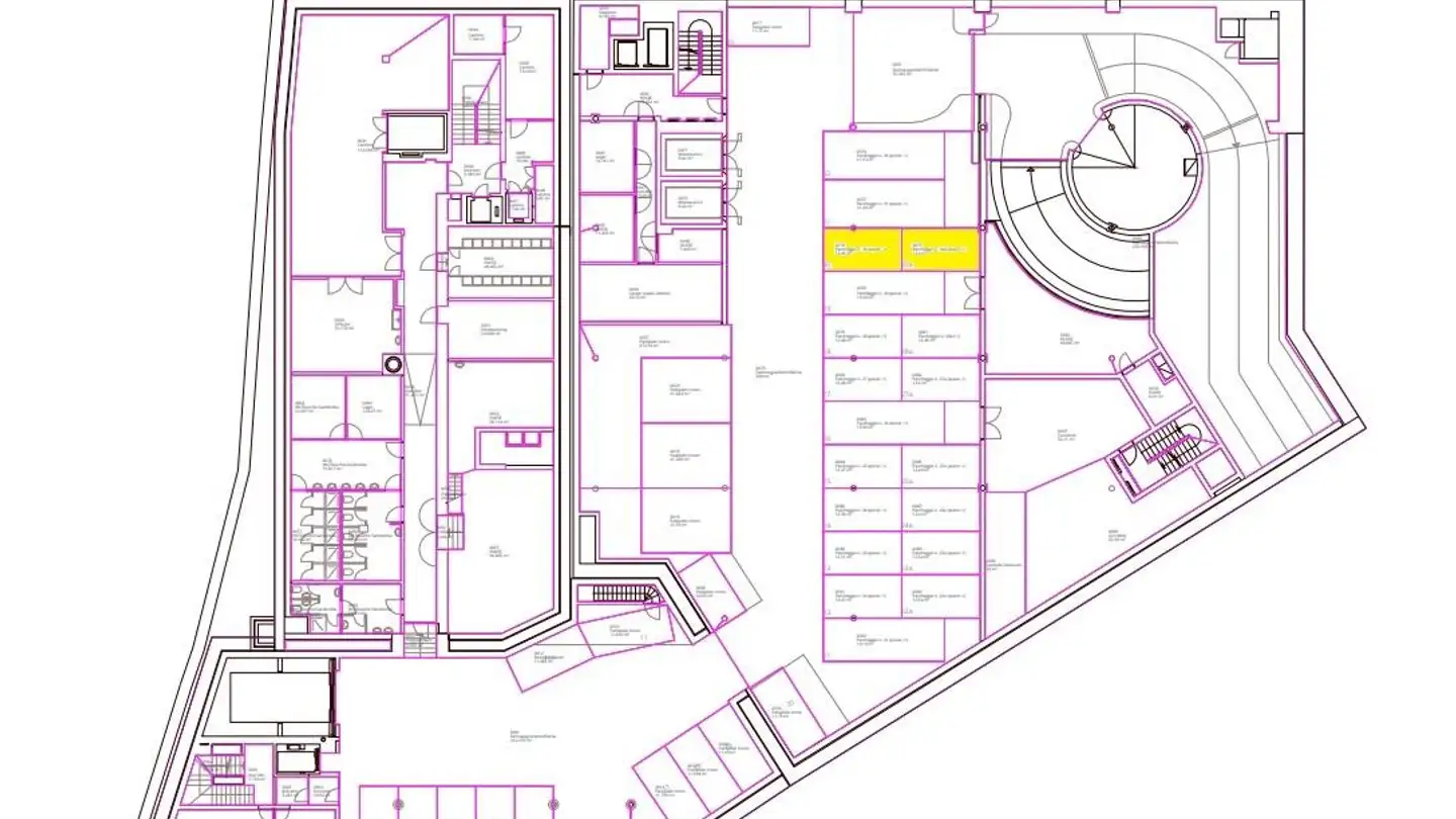 Parcheggio coperto in affitto - Piazza Indipendenza 3, 6830 Chiasso - Photo 3