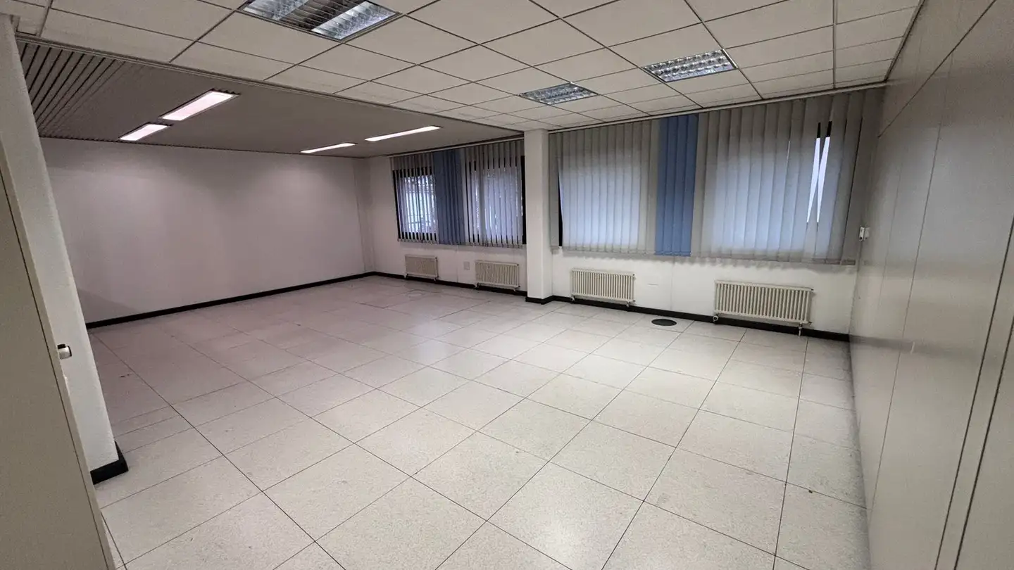 Spazio ufficio in affitto - Via San Gottardo 46, 6593 Cadenazzo - Foto 3