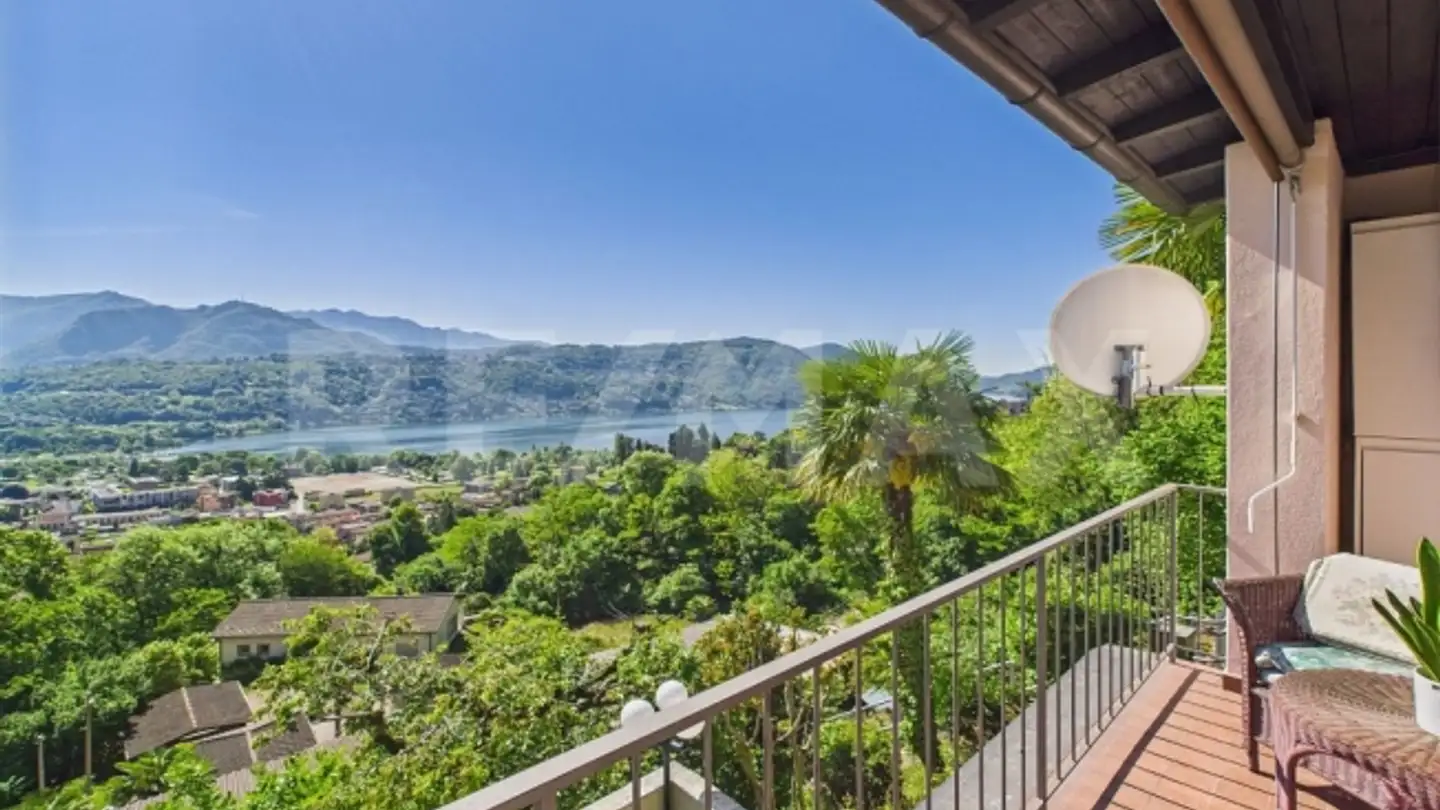 Furnished apartment for sale - 6982 Agno