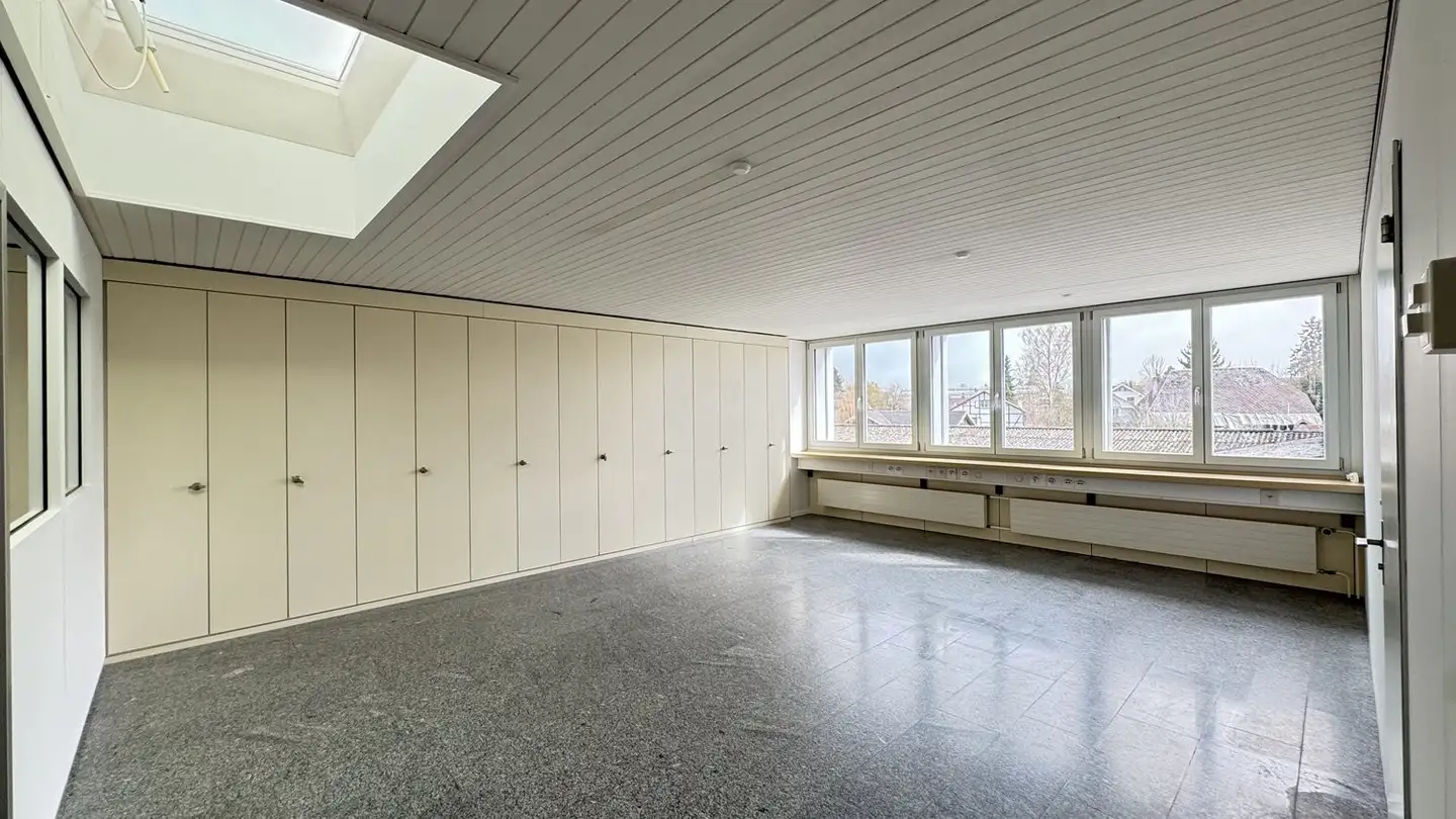 Commercial for rent - Bahnhofstrasse 37, 3427 Utzenstorf