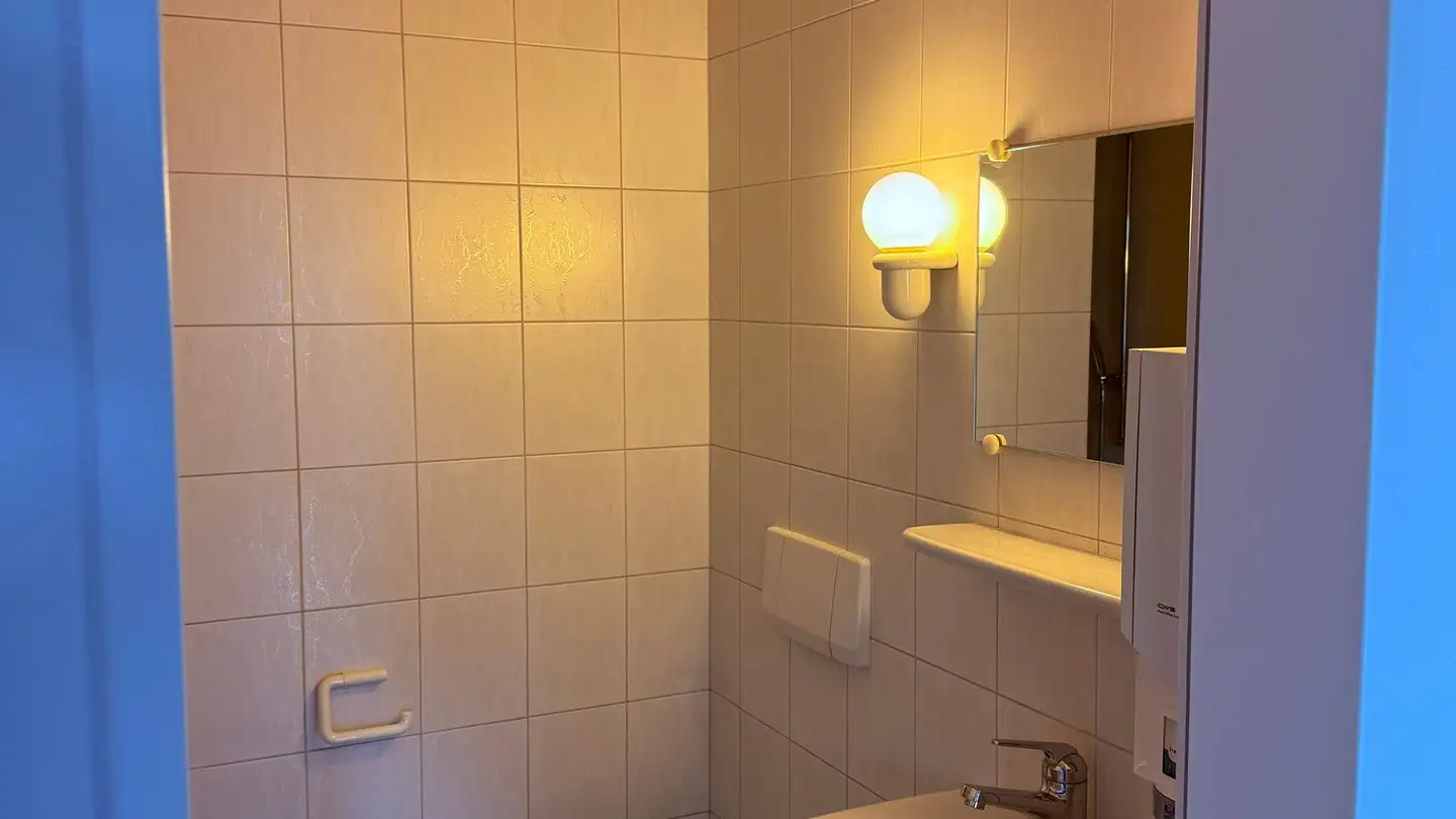 Spazio ufficio in affitto - Bahnhofstrasse 18, 8197 Rafz - Photo 2