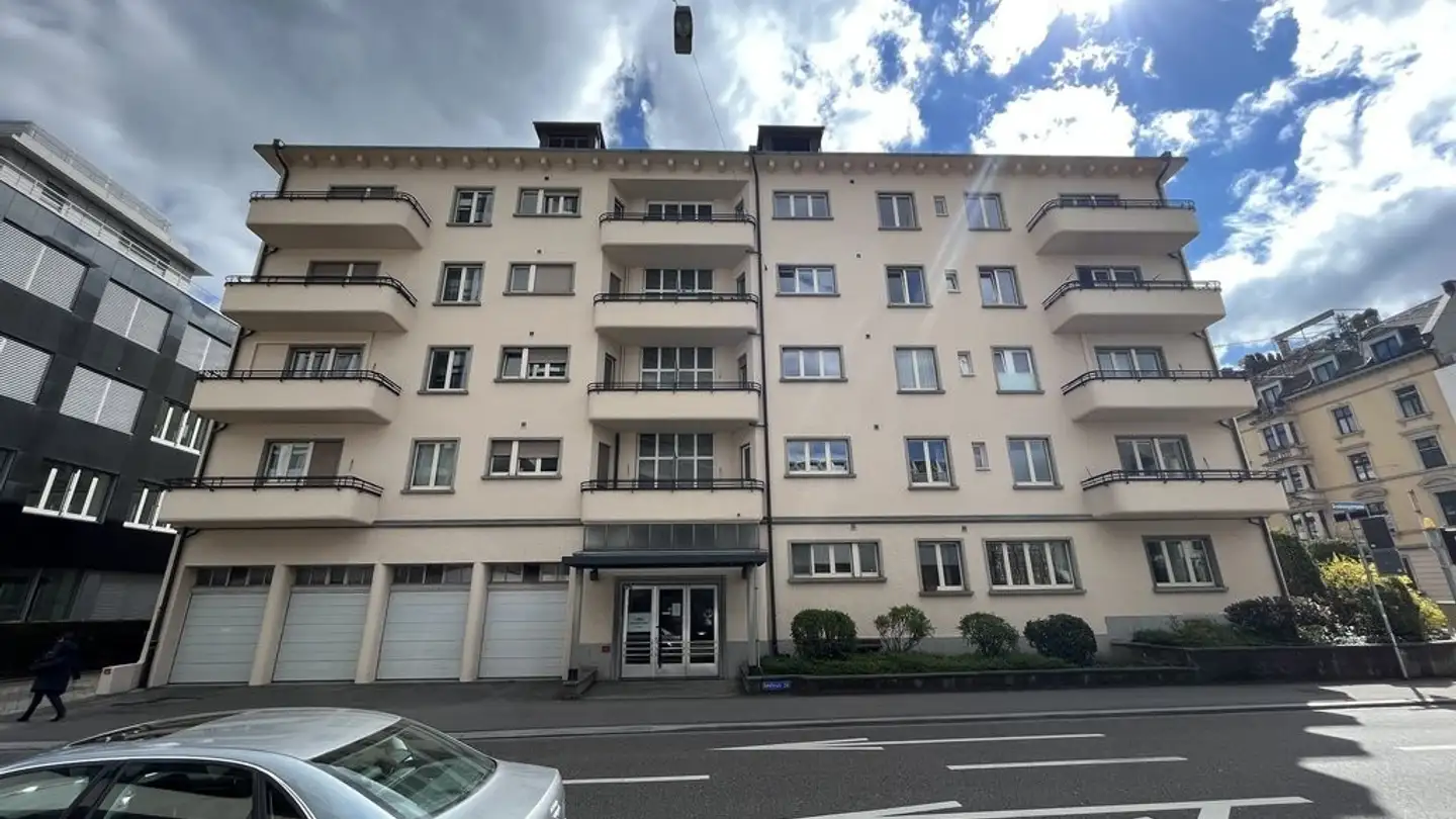 Outdoor parking space for rent - Genferstrasse 34, 8002 Zürich