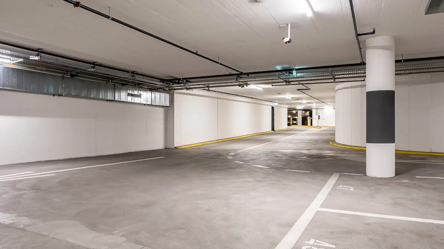 Parcheggio sotterraneo in affitto - Bahnhofplatz, 7000 Chur - Photo 3