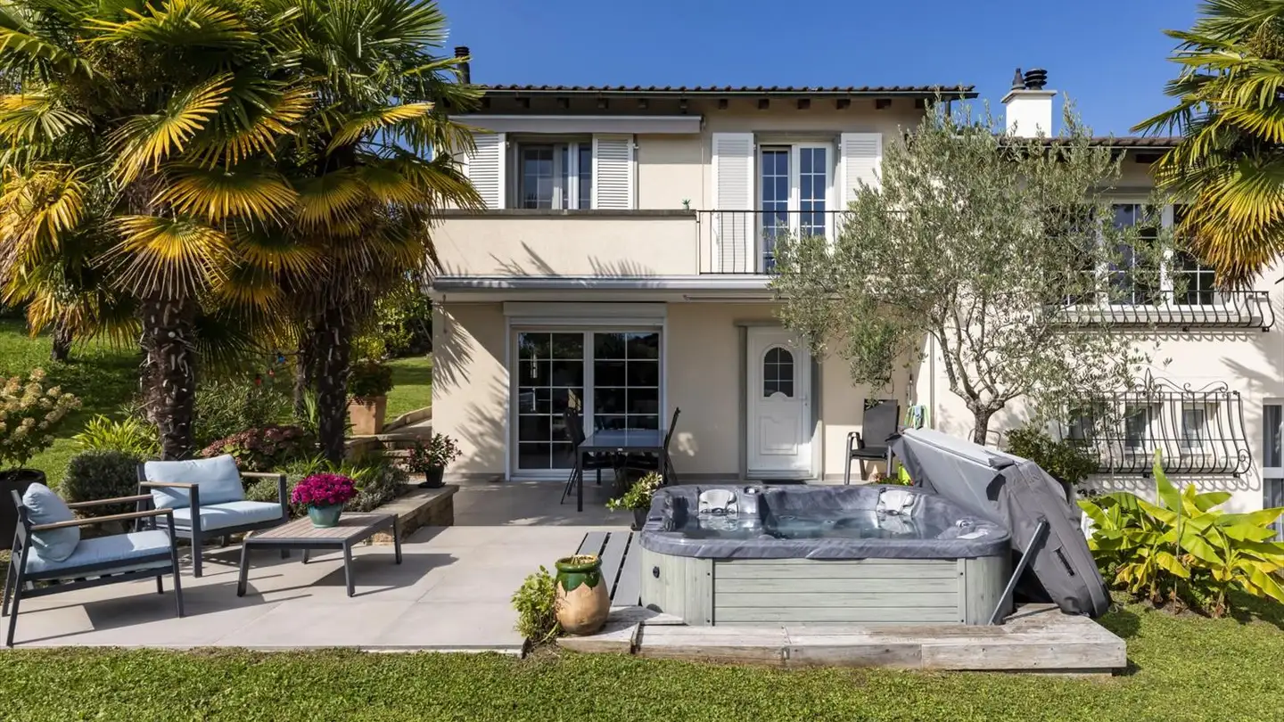 Single house for sale - 1027 Lonay