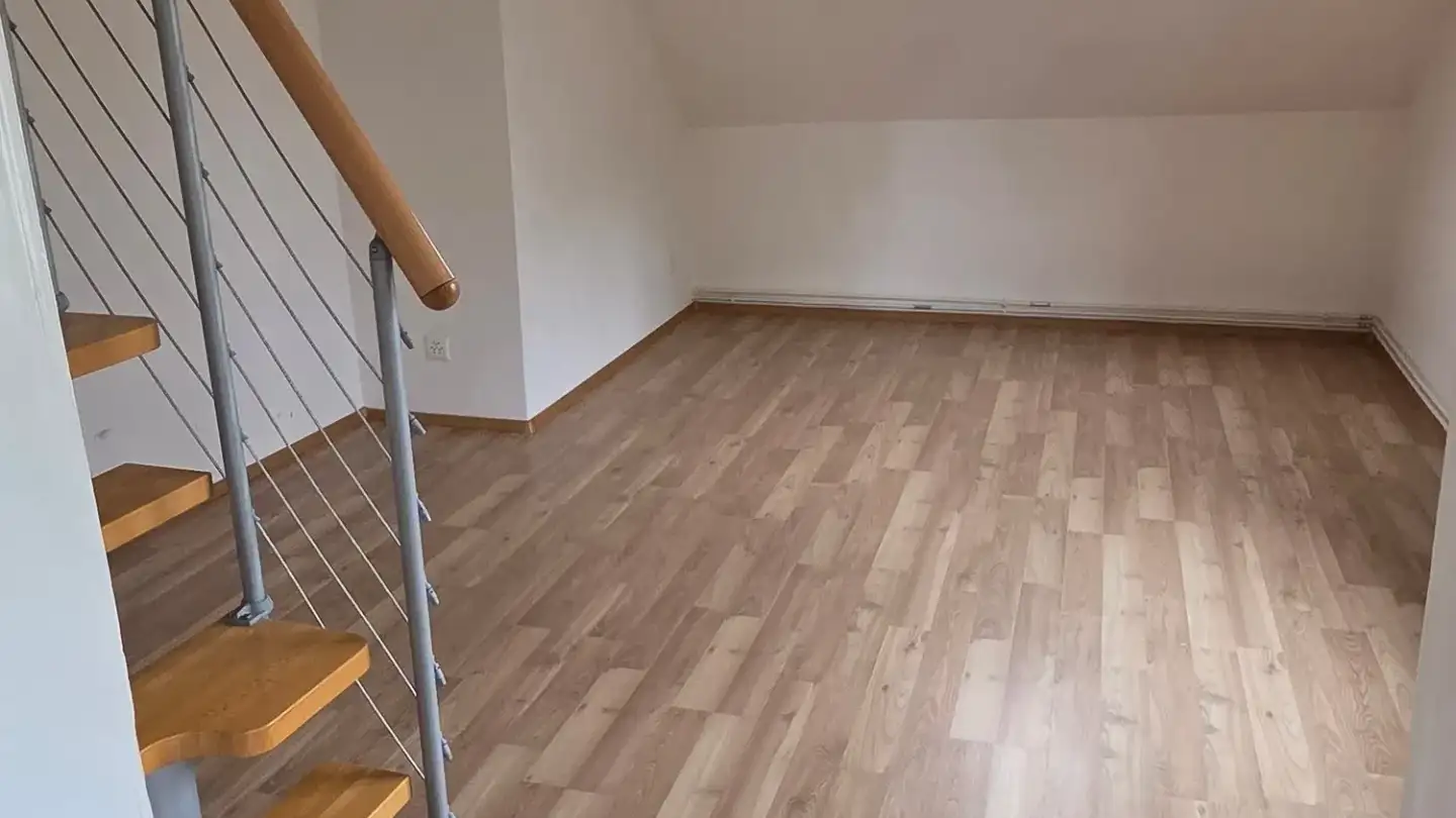 Attique à louer - Schlossgasse 16a, 4103 Bottmingen - Photo 2