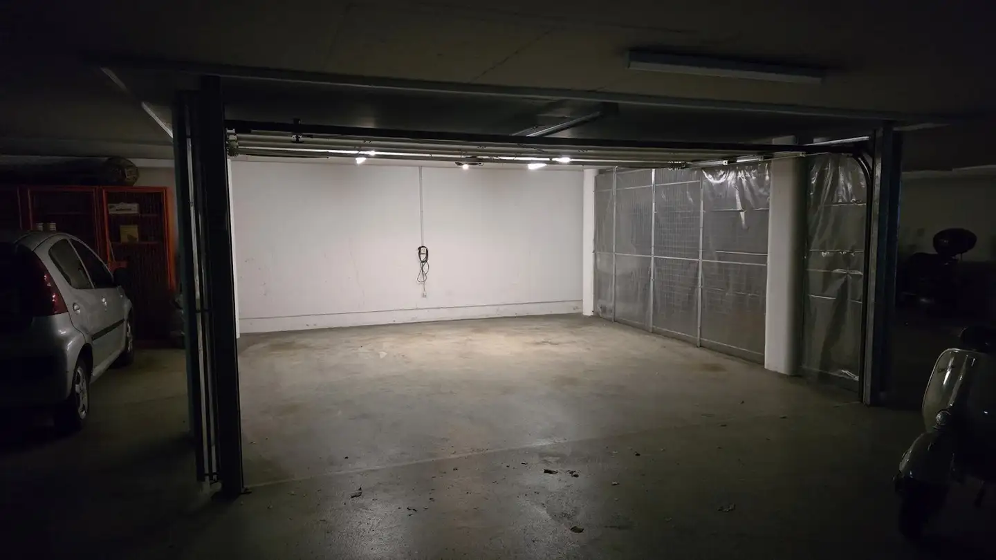 Single garage for rent - Halbartenstrasse, 5430 Wettingen