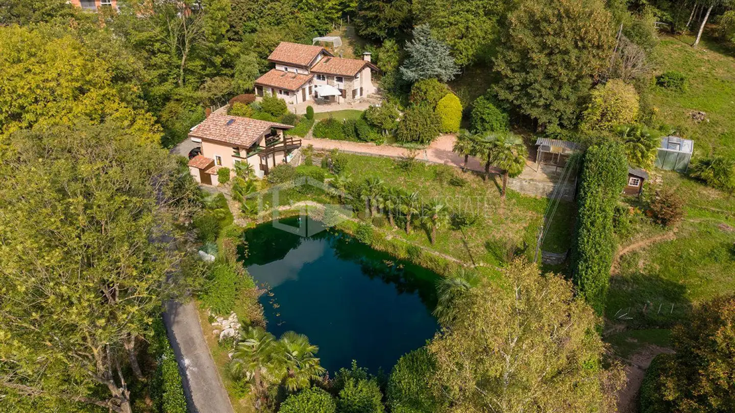 Maison individuelle à vendre - In Telbrüi, 6950 Tesserete