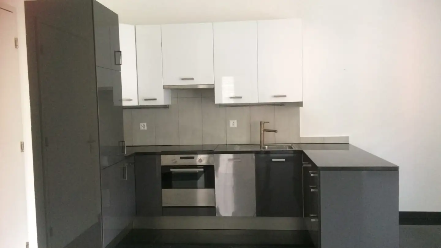 Wohnung mieten - Via Franco Zorzi, 6900 Paradiso - Foto 3