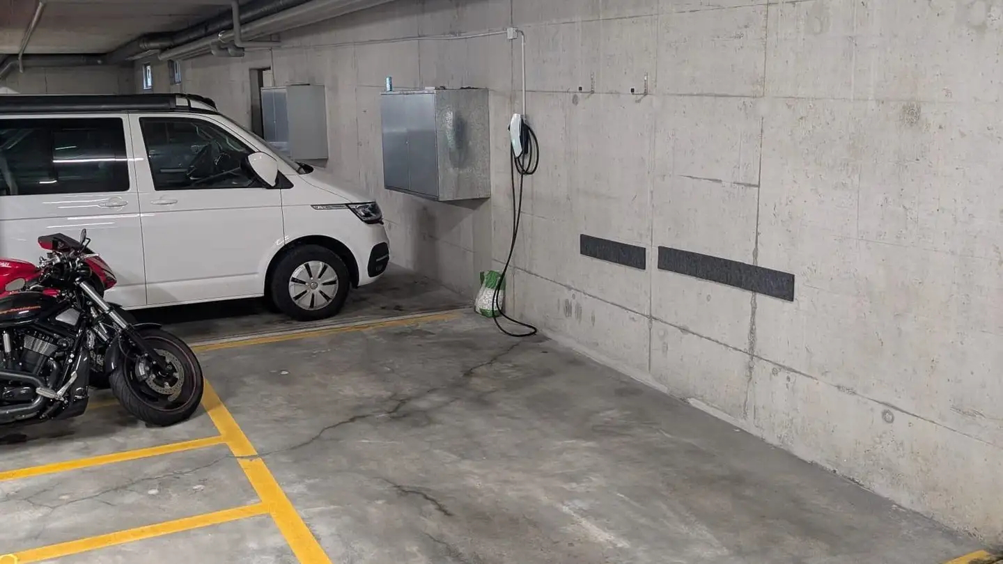 Underground parking space for rent - Grundacherstrasse 8, 8317 Tagelswangen