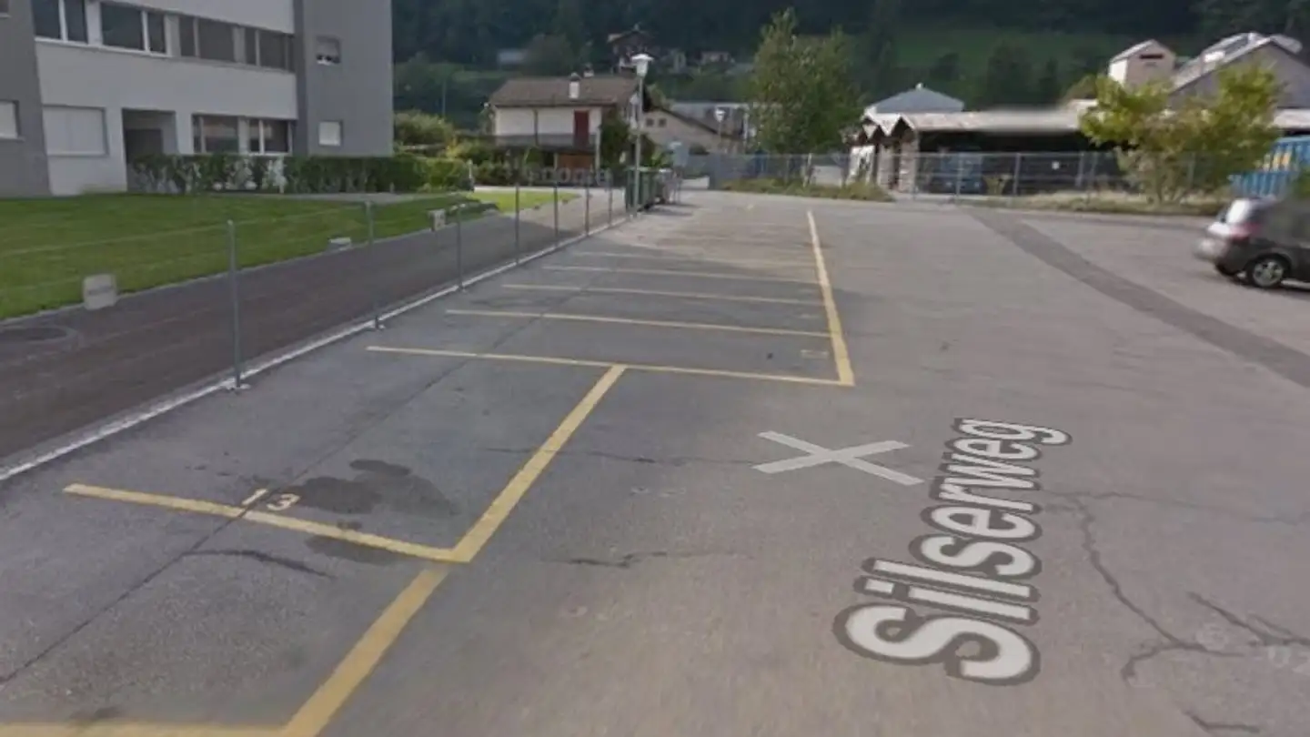 Outdoor parking space for rent - Silserweg 12, 7430 Thusis