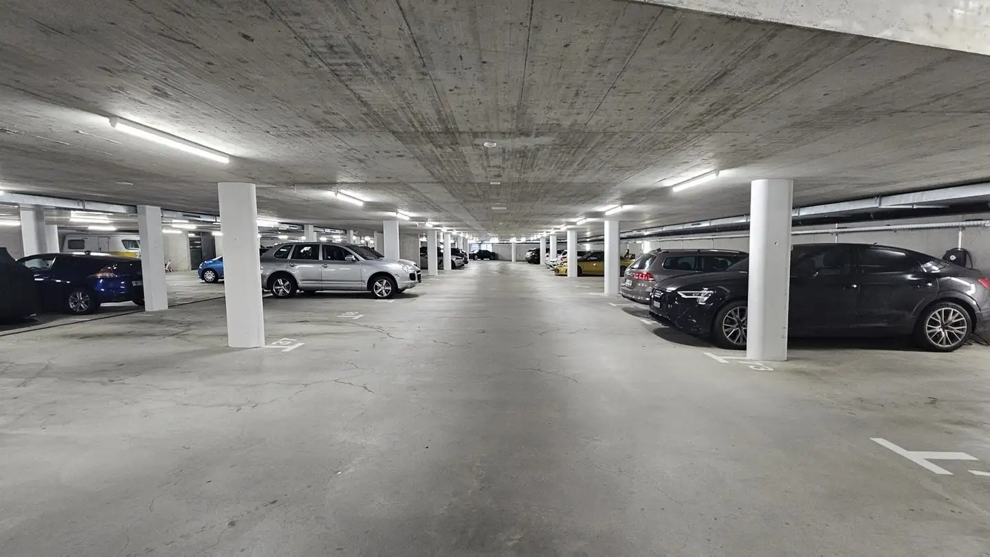 Place de parking souterraine à louer - Talackerstrasse 51, 3604 Thun