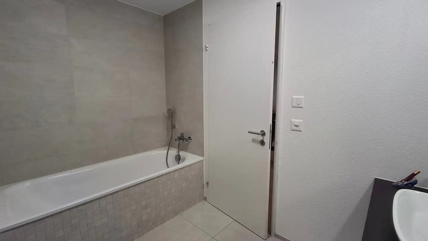 Apartment for rent - 5643 Alikon - Photo 4