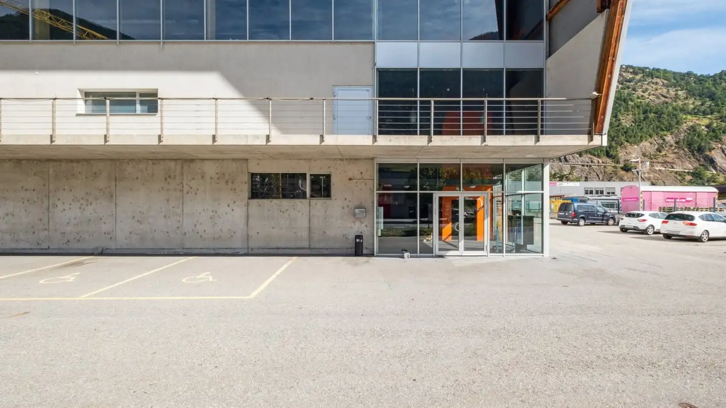 Industrial property for rent - Kantonsstrasse 408, 3900 Gamsen - Photo 4