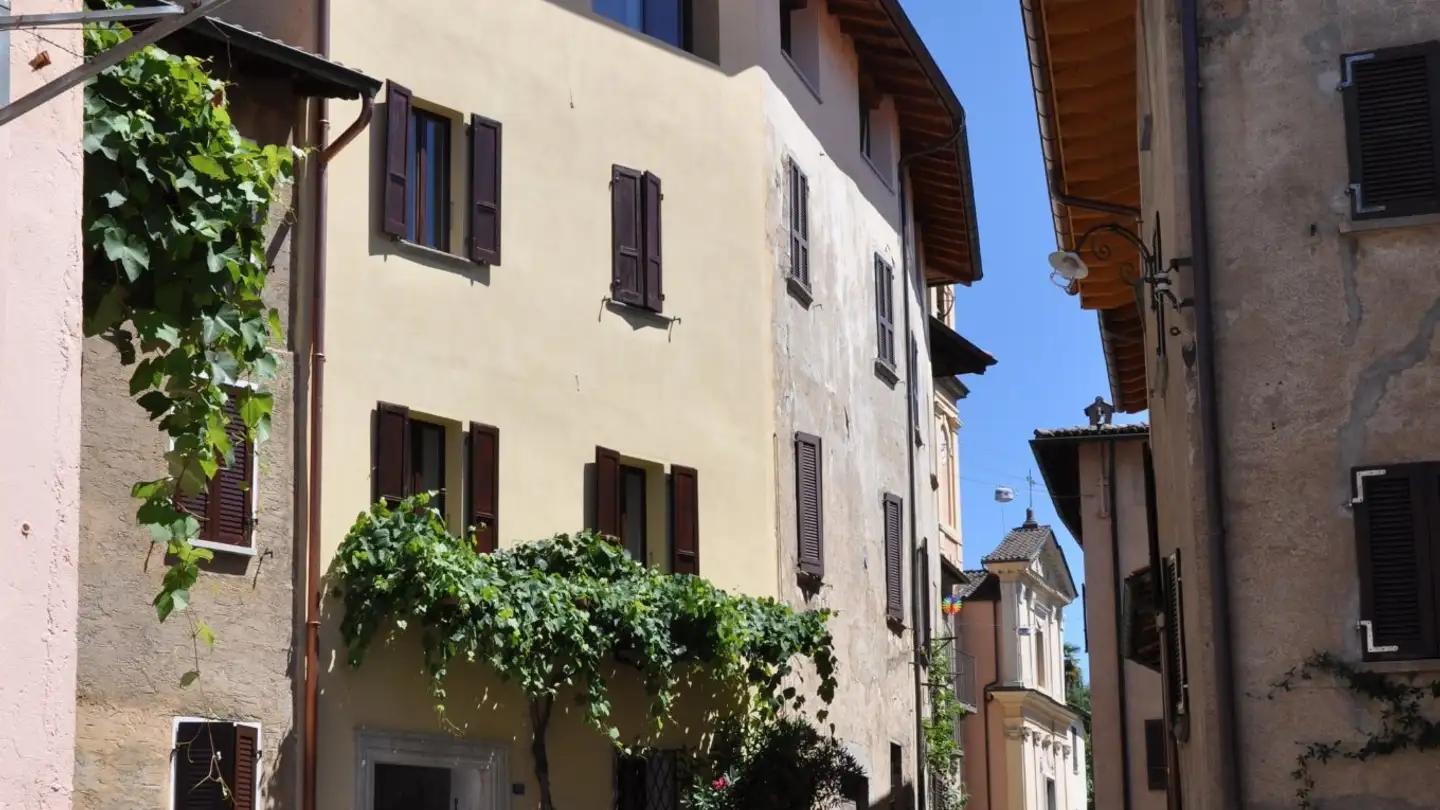 Appartement à louer - Piazza San Domenico 11, 6991 Neggio