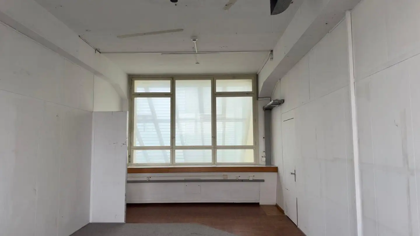 Shop for rent - Weissensteinstrasse 81, 4500 Solothurn - Photo 3