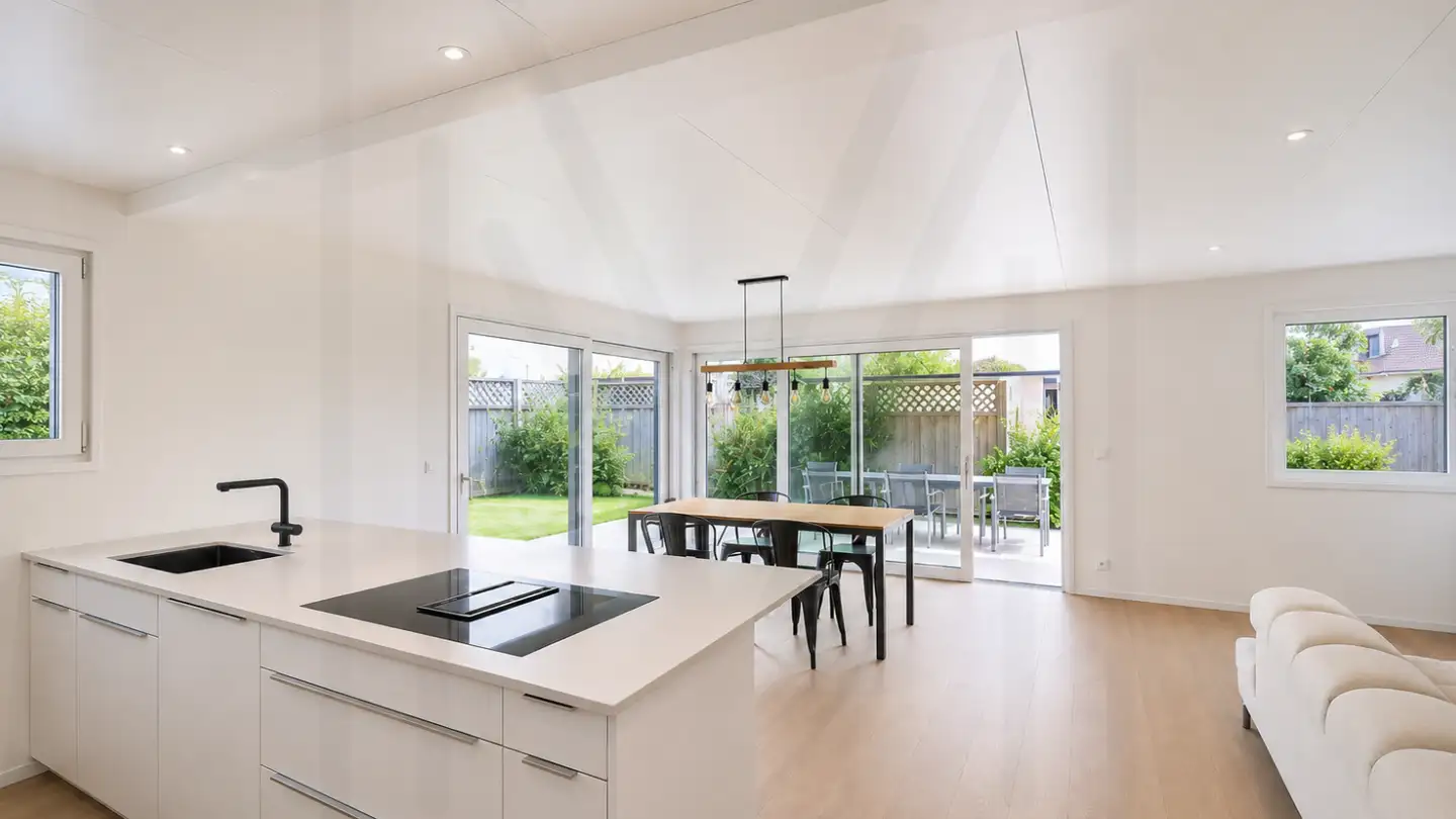 Stepped house for rent - 1636 Broc