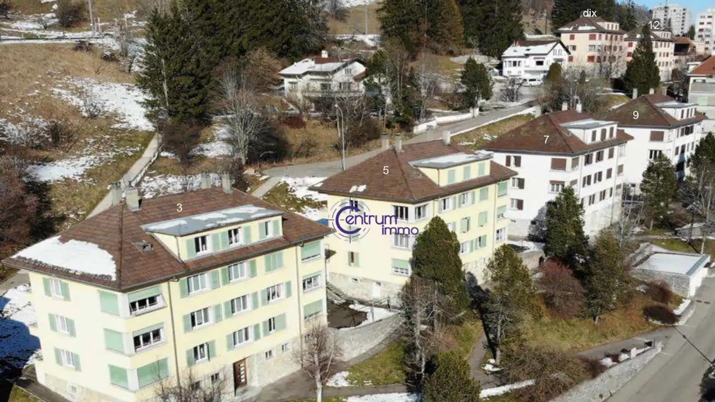Mixed-use building for sale - 2400 Le Locle - Photo 3