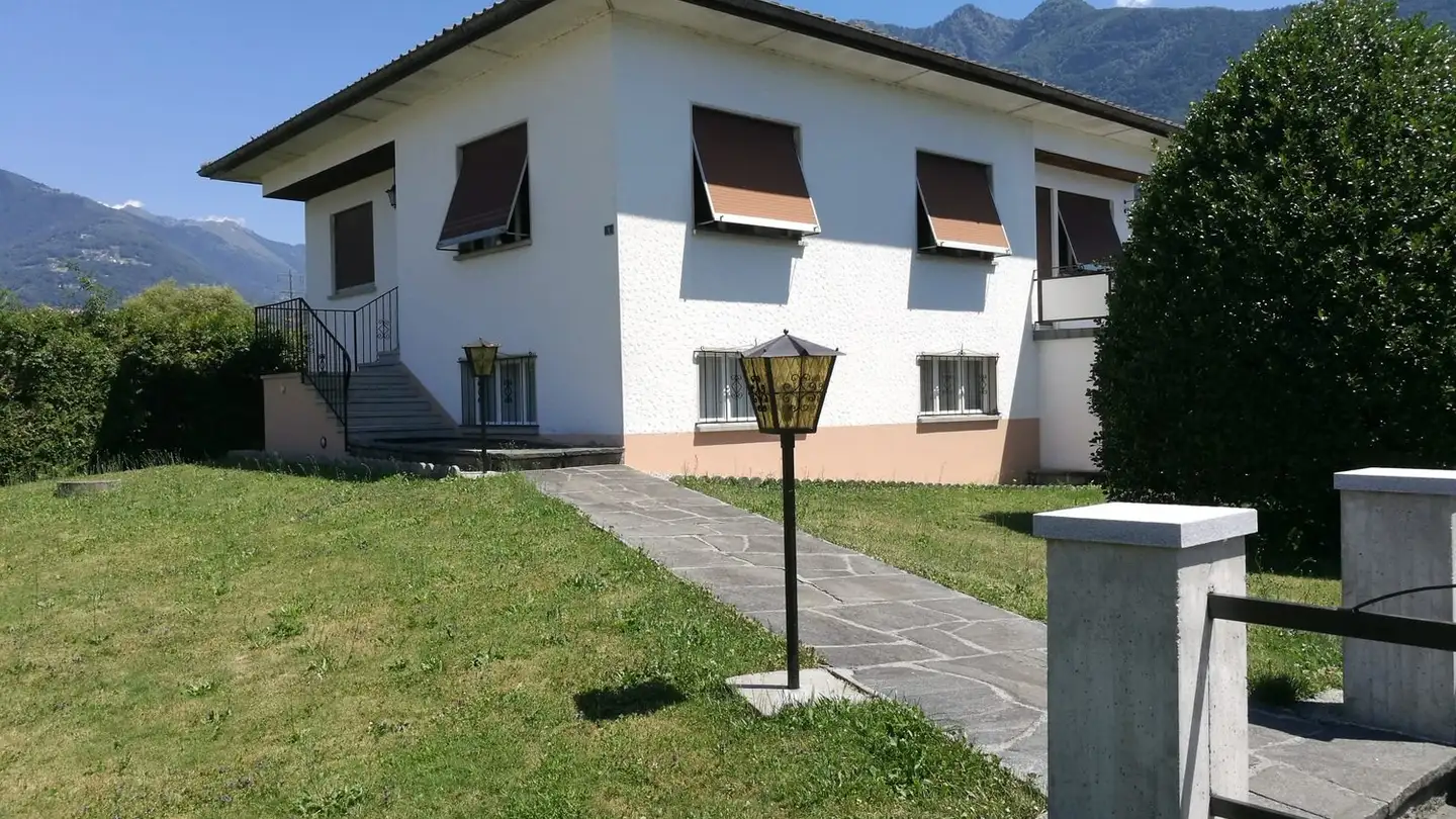 Casa singola in vendita - Strada Bosco d'Albor 9, 6512 Giubiasco