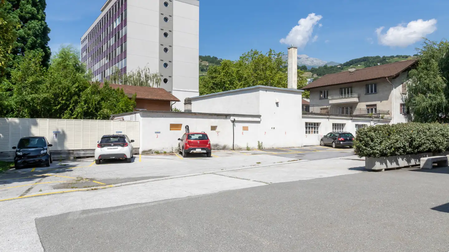 Place de parking extérieure à louer - Avenue De France 63, 1950 Sion