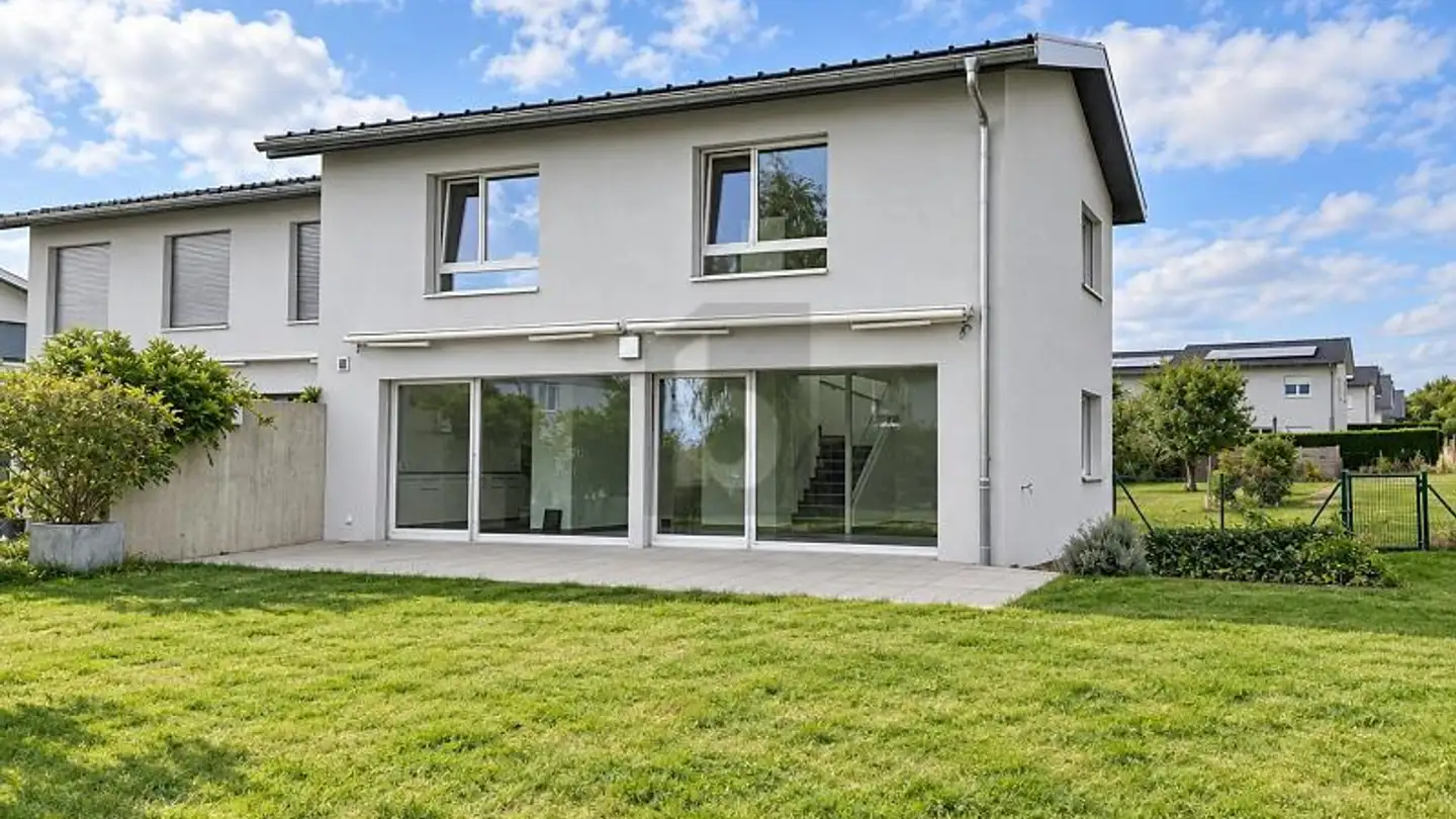 Casa a gradini in affitto - 1073 Savigny