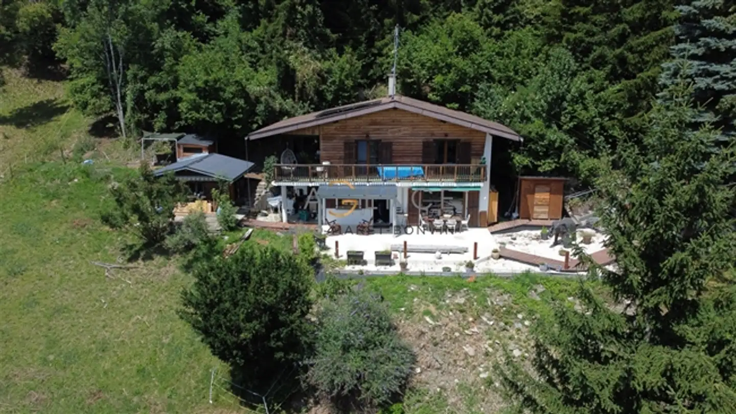 Chalet for sale - 1976 Erde