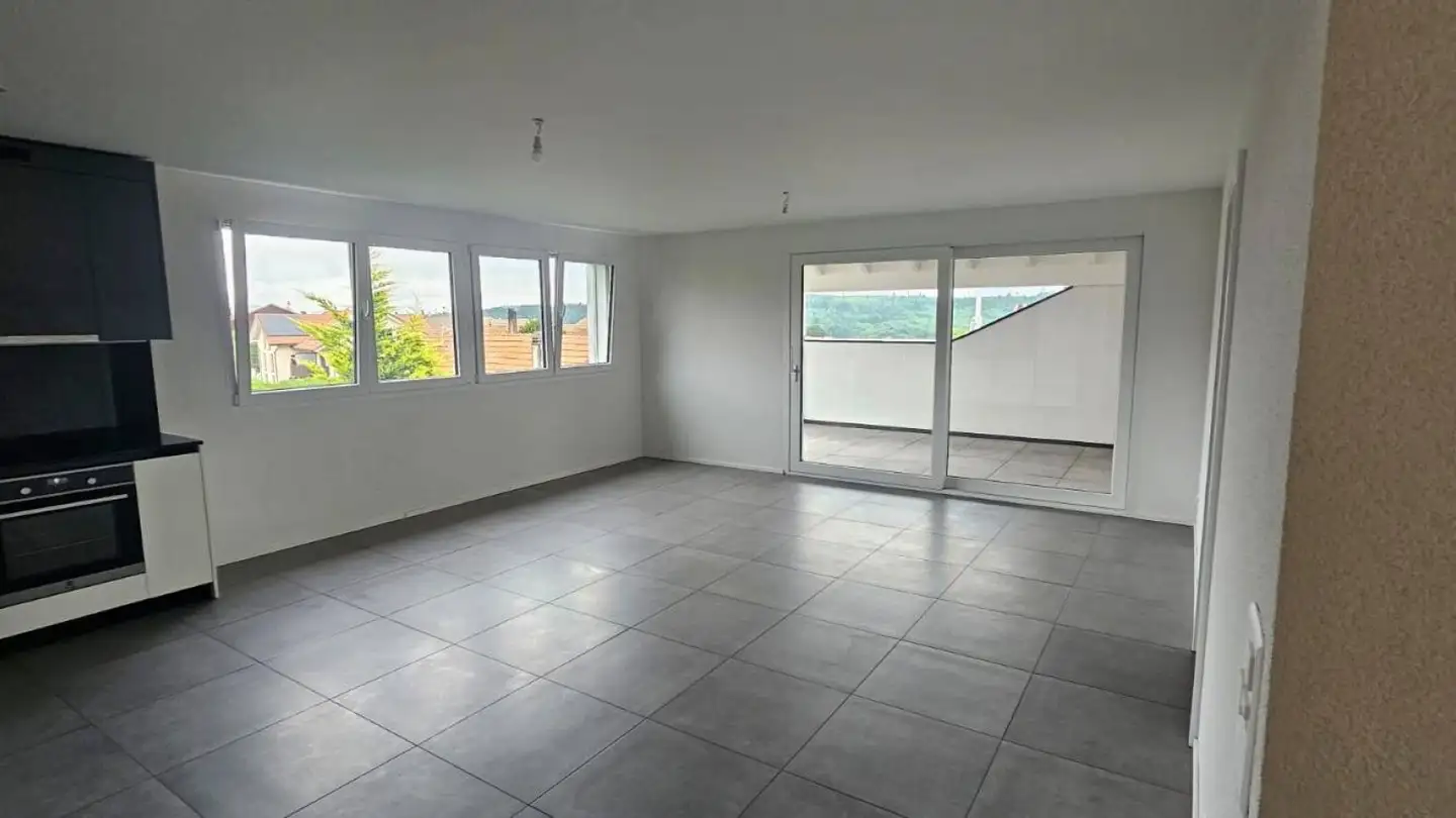 Apartment for rent - Route De L'église, 1721 Courtion - Photo 4