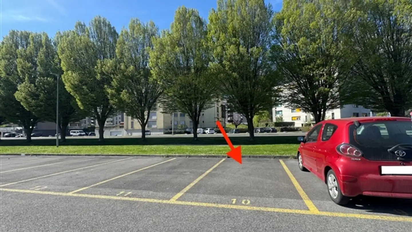 Outdoor parking space for rent - Rue Des Dents-Du-Midi 98a, 1868 Collombey