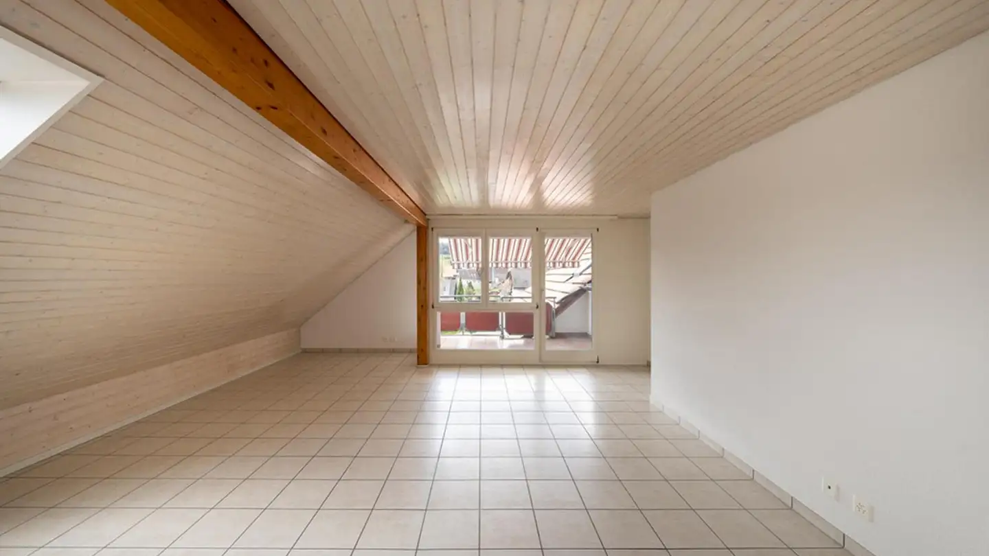 Dachgeschosswohnung mieten - Im Brühl 6, 4244 Röschenz - Foto 4