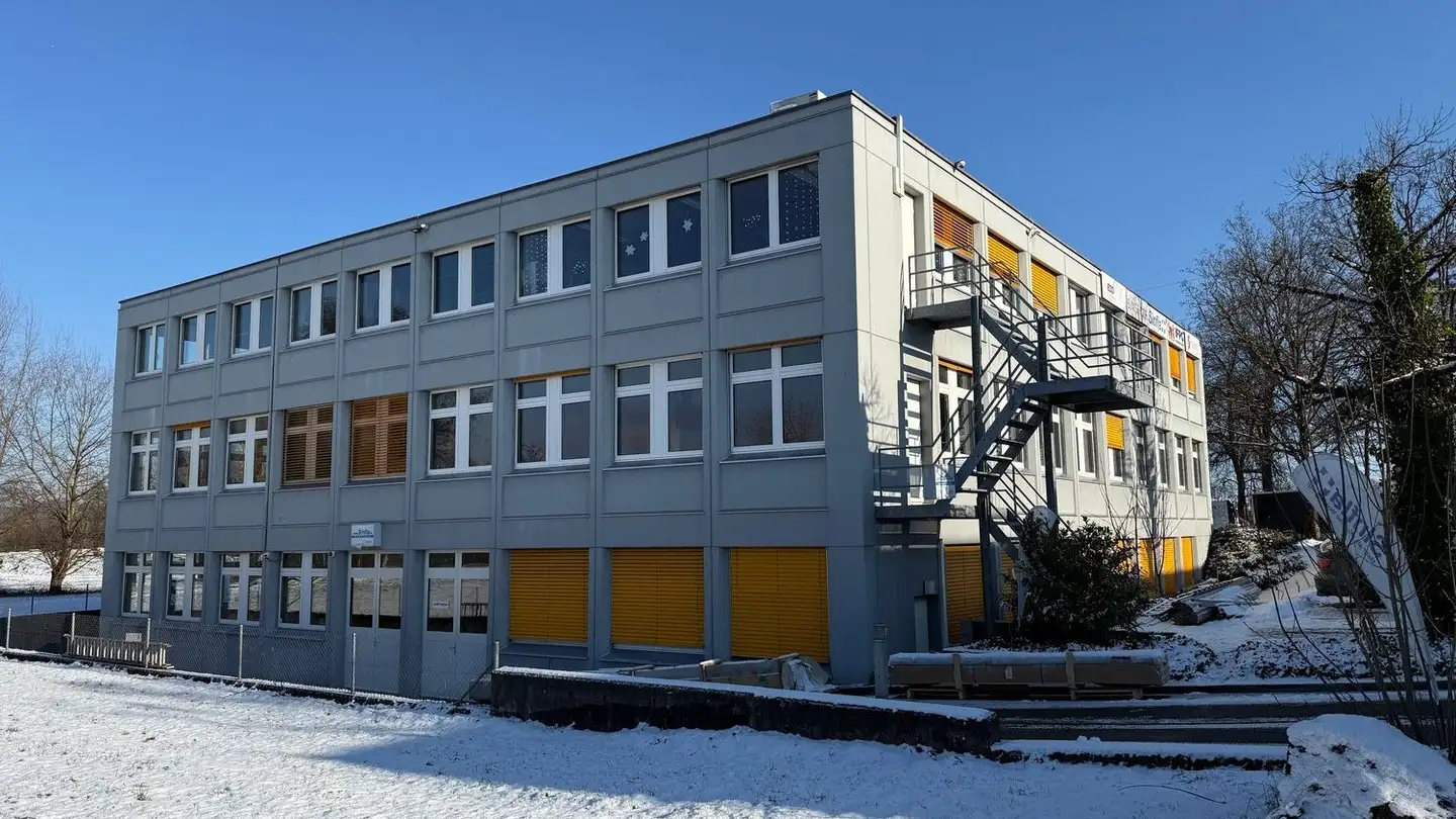 Bureau à louer - Mettlenbachstrasse 29, 8617 Mönchaltorf - Photo 2