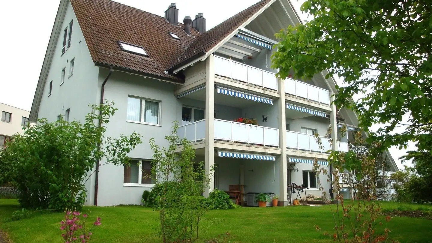 Appartement à louer - Im Grund 17, 8442 Hettlingen