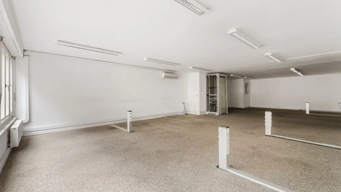 Mixed-use building for rent - Avenue Des Alpes 29, 1820 Montreux